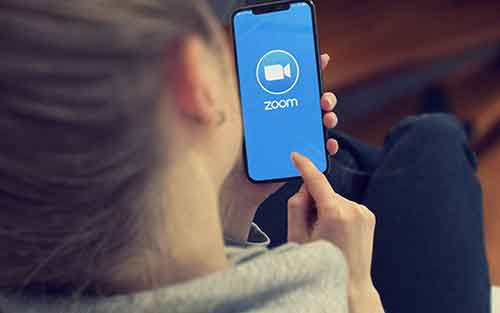 Zoom-Accessibility-features-for-deaf-interpreters-hire