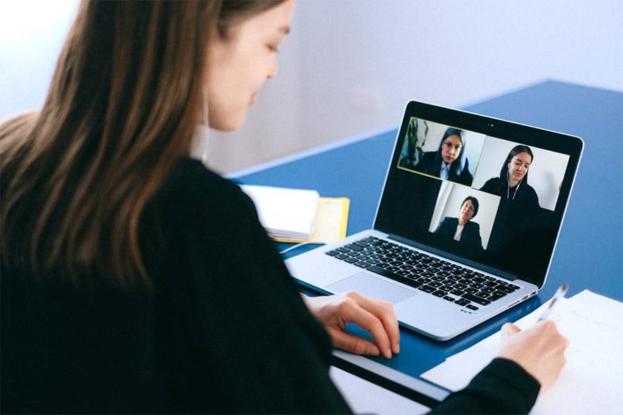 Professional interpretation services in Online Meeting